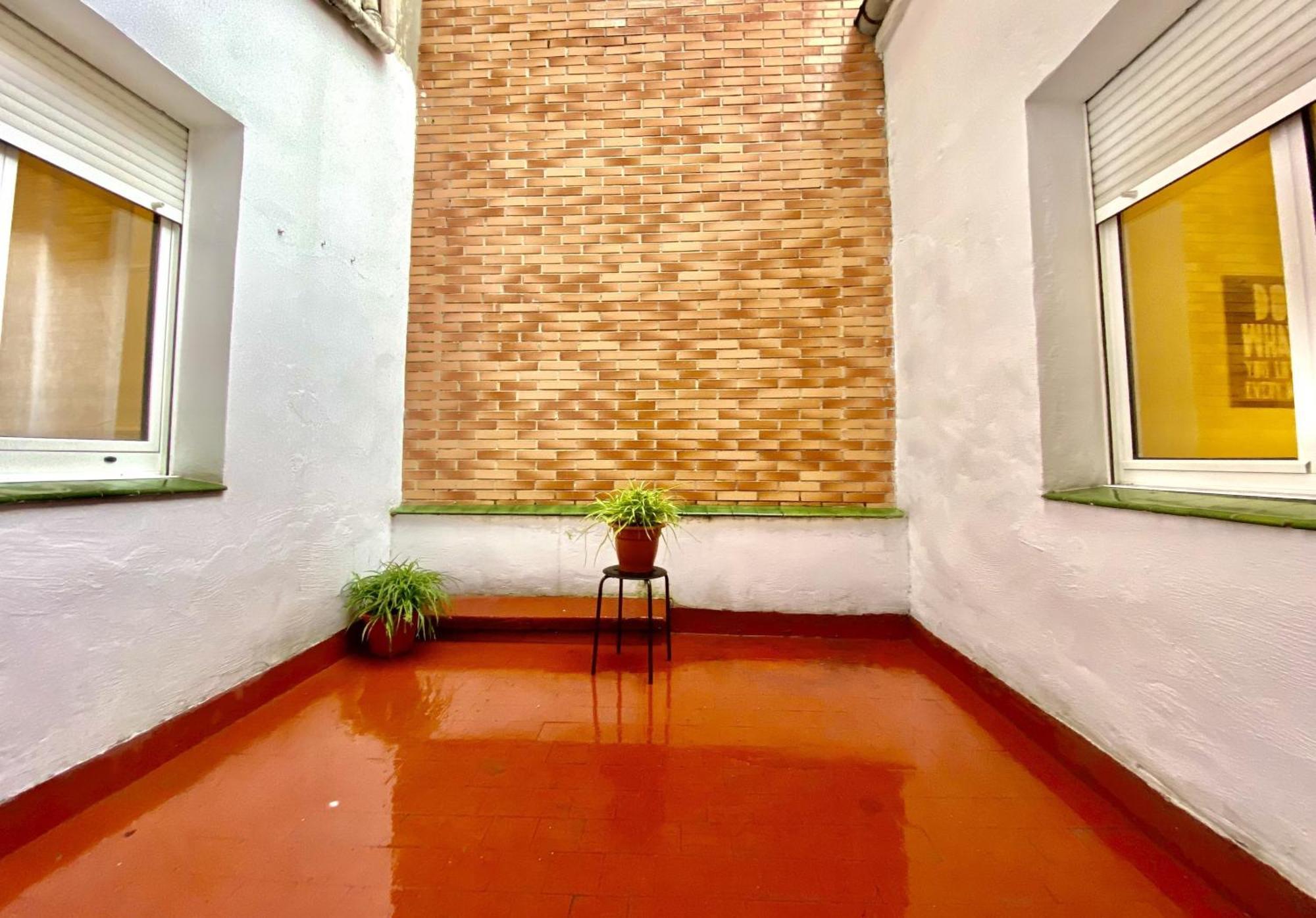 Amplio Apartamento Con Dos Patios Gijon Exterior photo